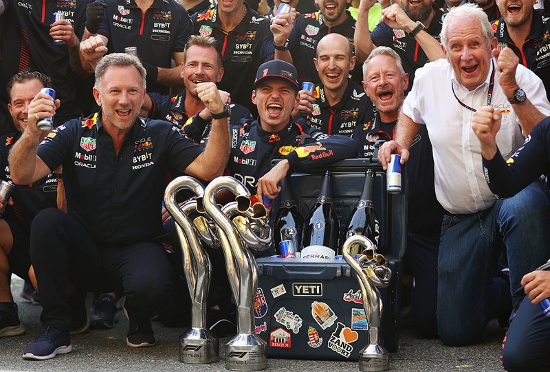 戰績空前！Red Bull車隊在本賽季已取得14場全勝紀錄，Max Verstappen更改寫單季十連勝紀錄。 圖／Red Bull提供