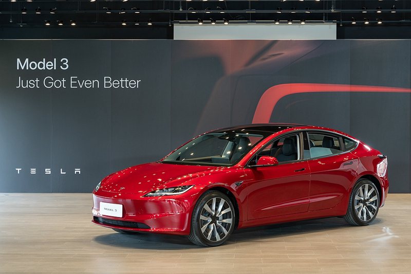 特斯拉Model 3煥新版將於今年第二季度開放展示體驗店賞車與首批交付。 圖／Tesla提供