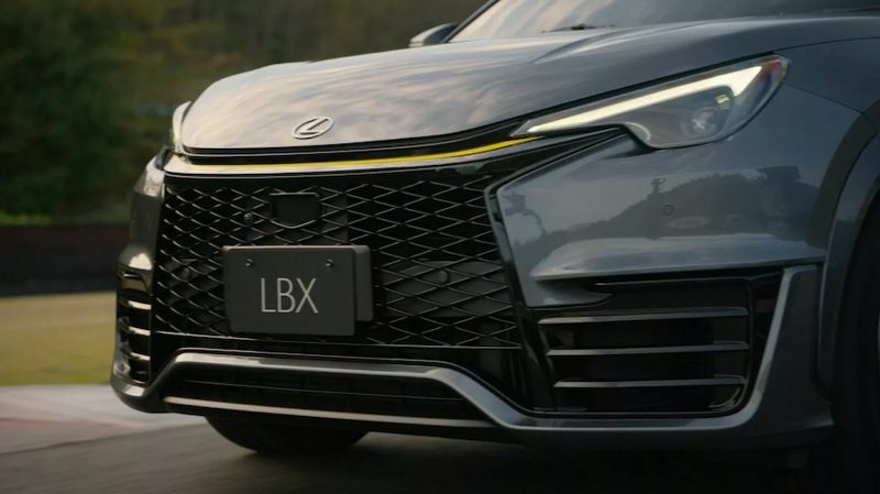 Lexus提供